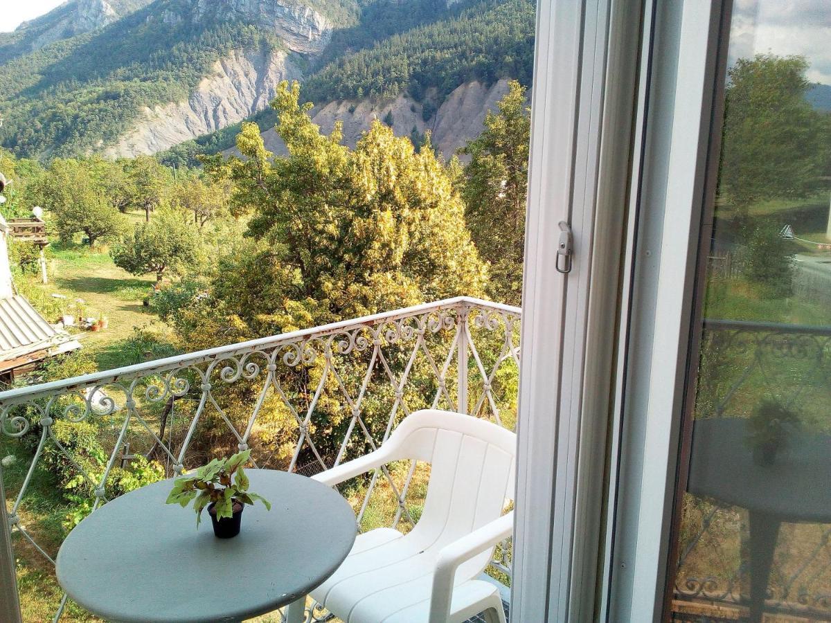 Hotel Le Relais Des Cavaliers Villeneuve-d'Entraunes Zewnętrze zdjęcie
