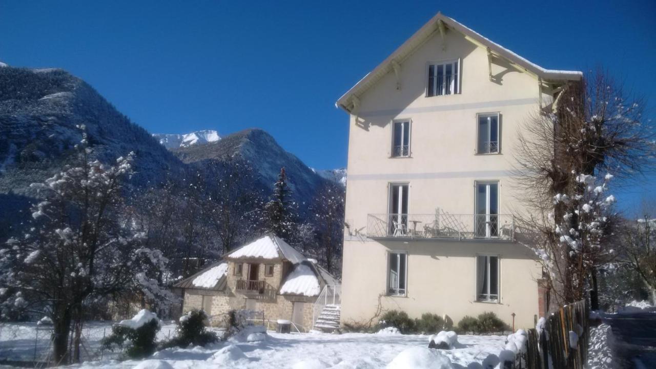 Hotel Le Relais Des Cavaliers Villeneuve-d'Entraunes Zewnętrze zdjęcie