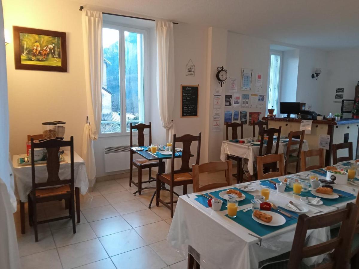 Hotel Le Relais Des Cavaliers Villeneuve-d'Entraunes Zewnętrze zdjęcie