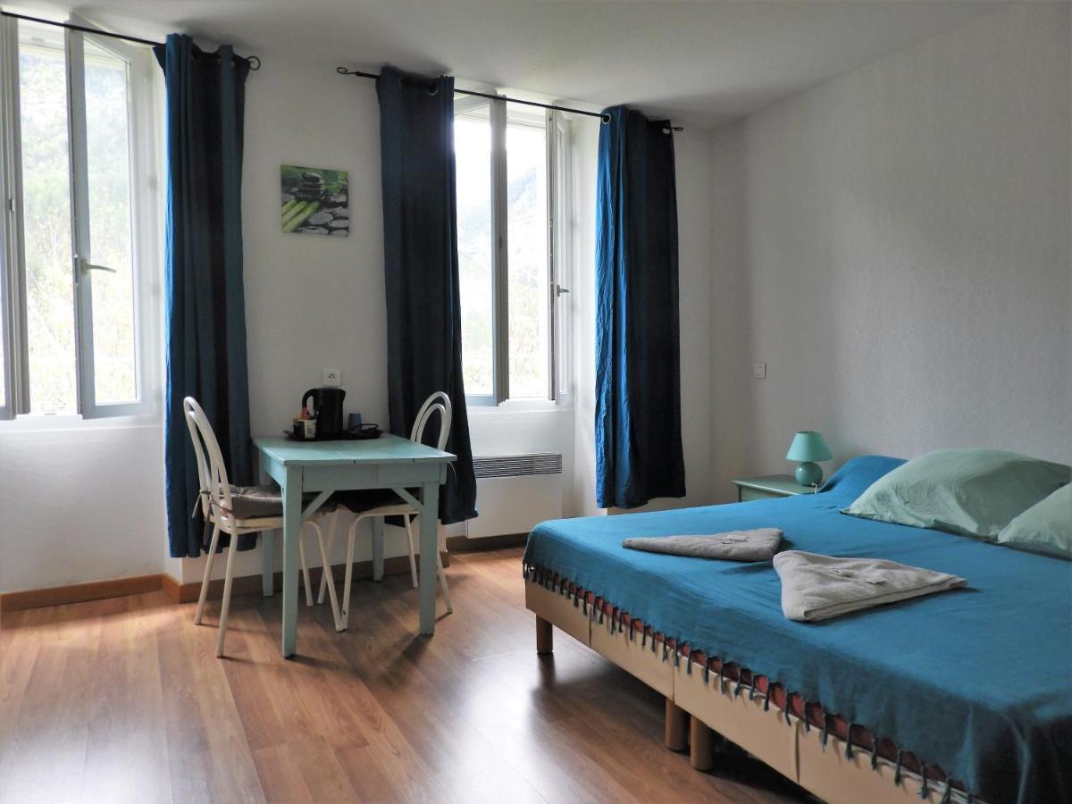 Hotel Le Relais Des Cavaliers Villeneuve-d'Entraunes Zewnętrze zdjęcie